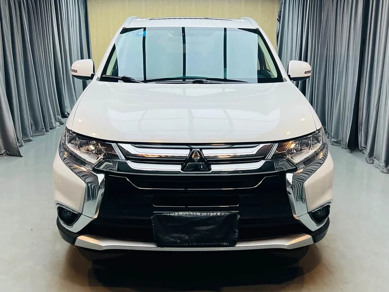 Mitsubishi Outlander — фото 2