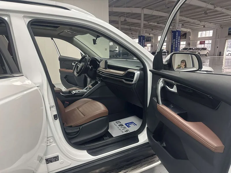 Kia Sportage — фото 13