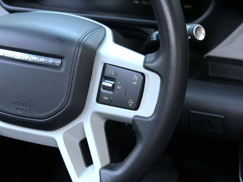 Land Rover Defender — фото 14