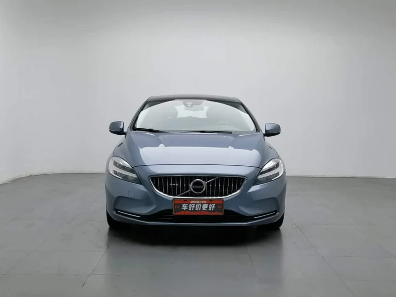 Volvo V40 — фото 3