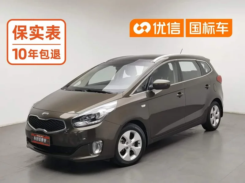 Kia Carens — фото 1