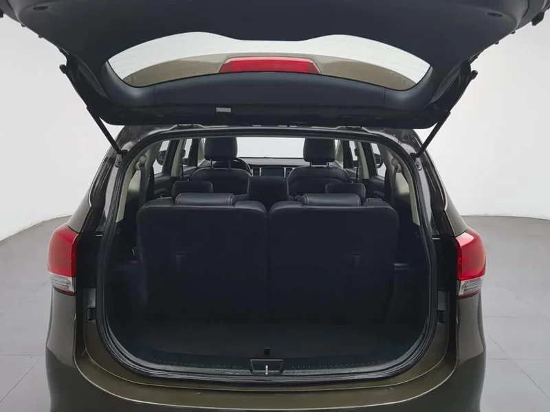 Kia Carens — фото 16