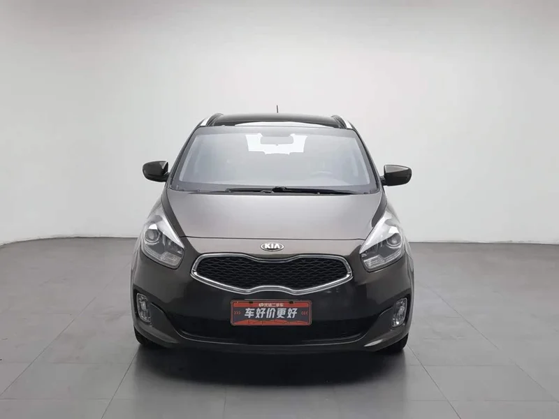 Kia Carens — фото 3