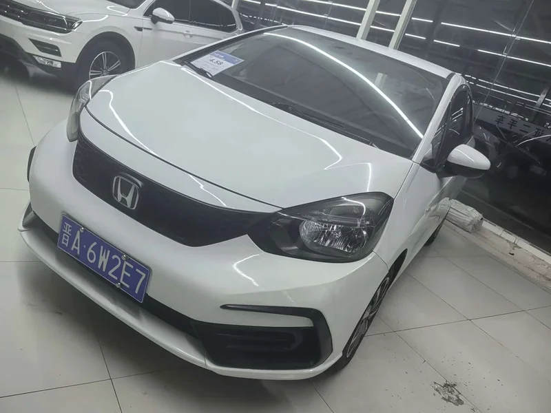 Honda Fit — фото 1