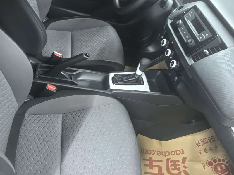 Honda Fit — фото 4