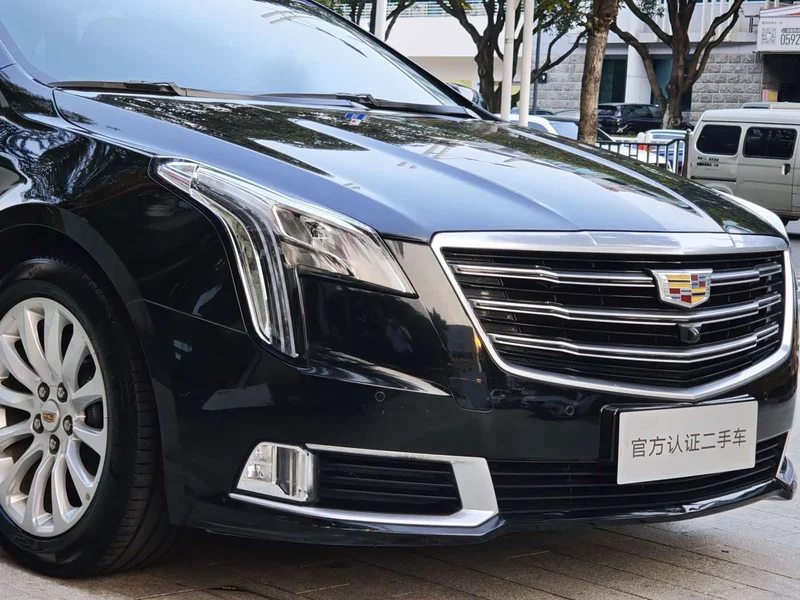 Cadillac XTS — фото 8