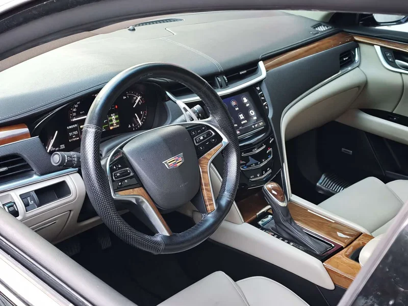 Cadillac XTS — фото 10
