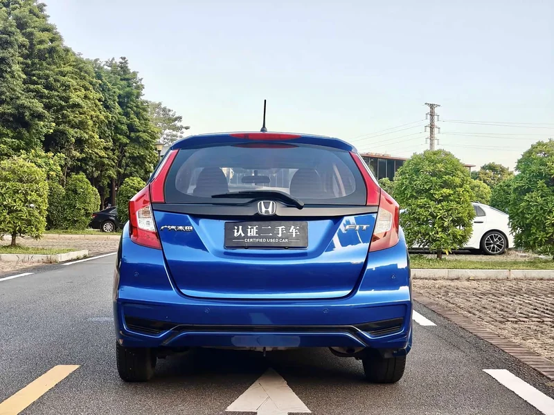 Honda Fit — фото 6