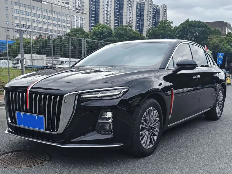 Hongqi H5 — фото 1