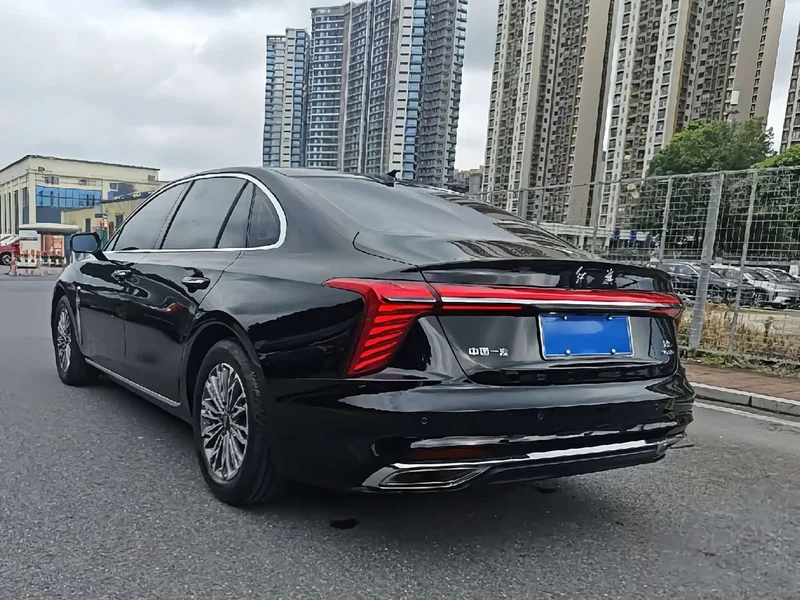 Hongqi H5 — фото 12