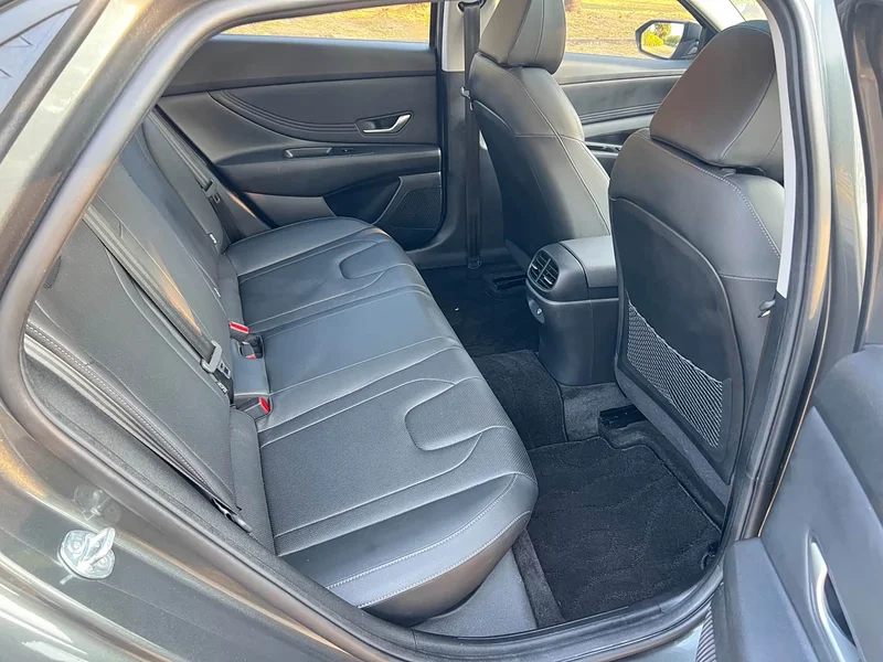 Hyundai Elantra — фото 14
