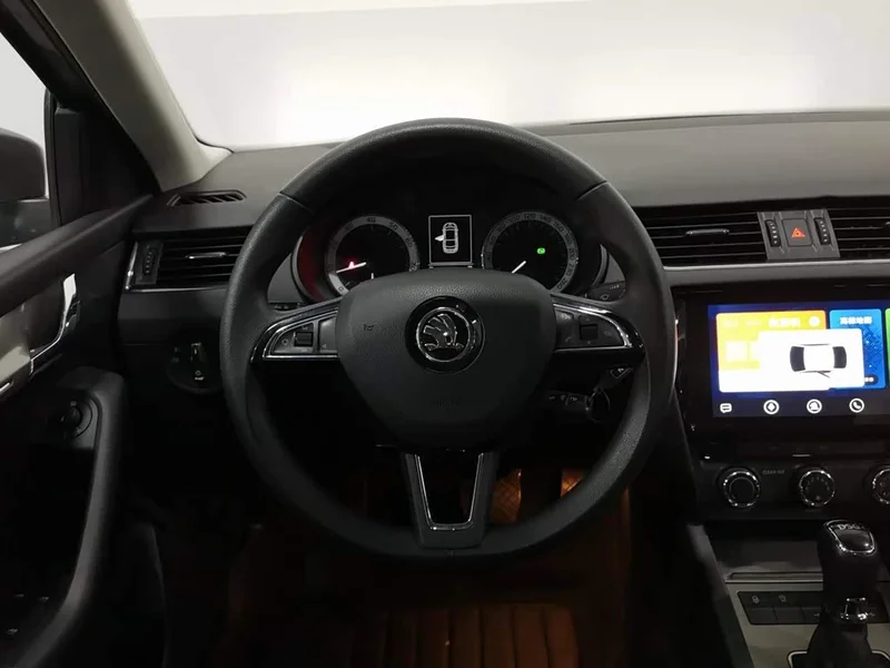 Volkswagen Octavia — фото 11