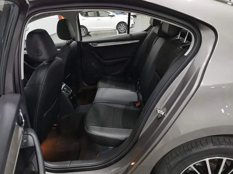 Volkswagen Octavia — фото 15