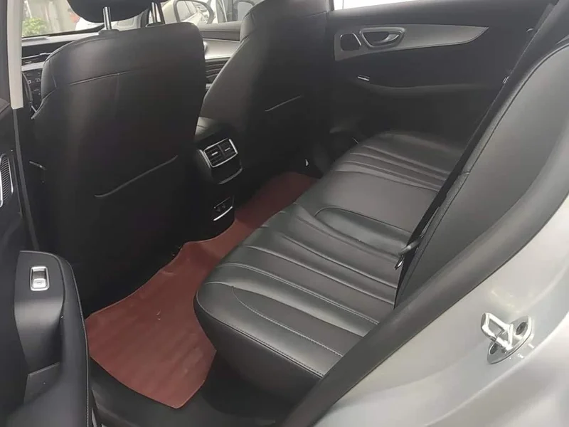 Roewe RX5 MAX — фото 11