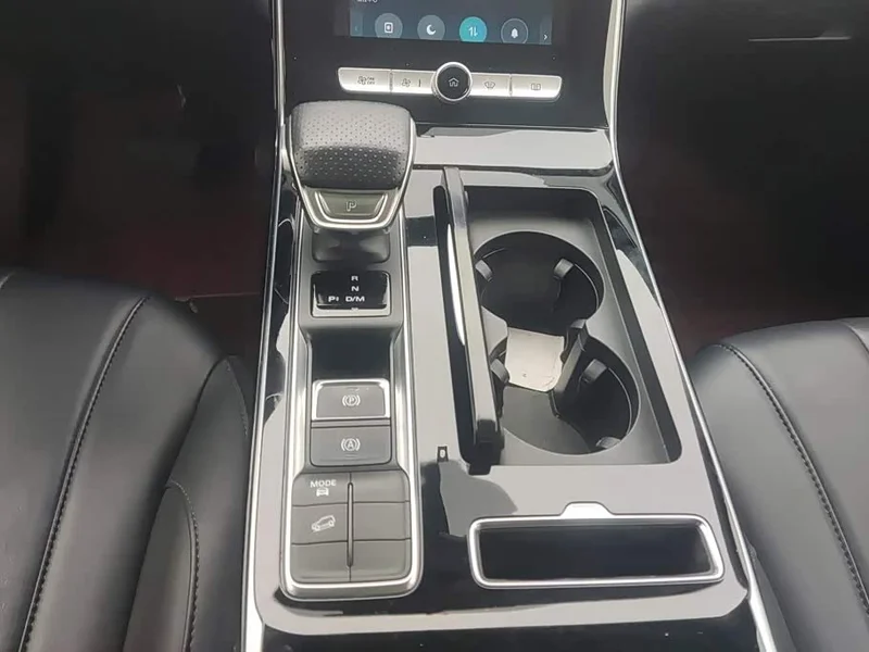 Roewe RX5 MAX — фото 16