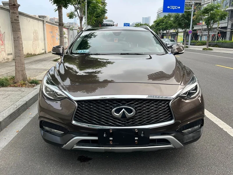 Infiniti QX30 — фото 2