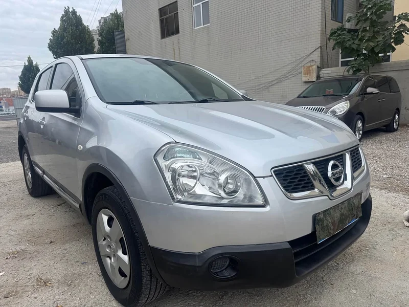 Nissan Qashqai — фото 1