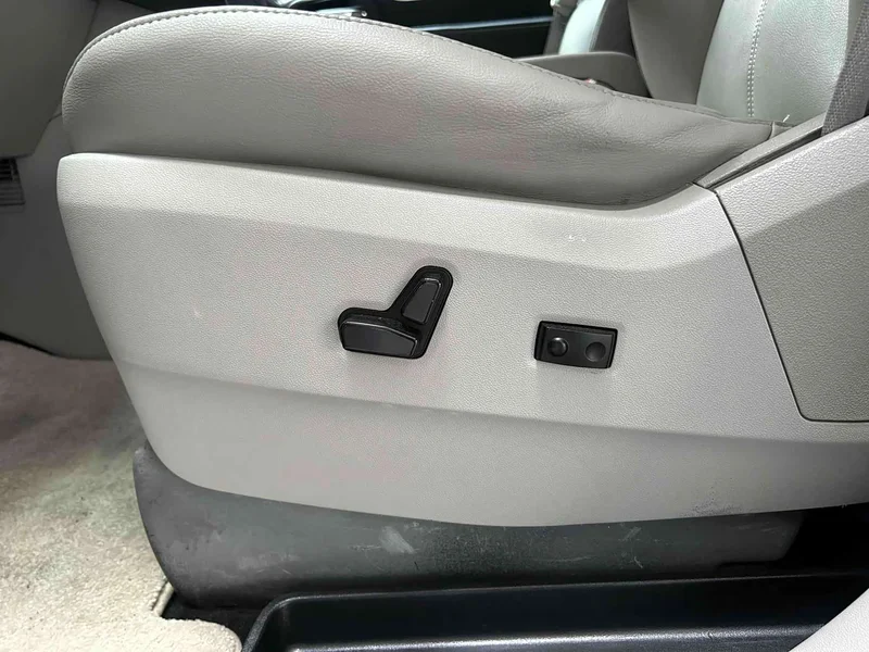 Jeep Grand Voyager (Imported) — фото 20