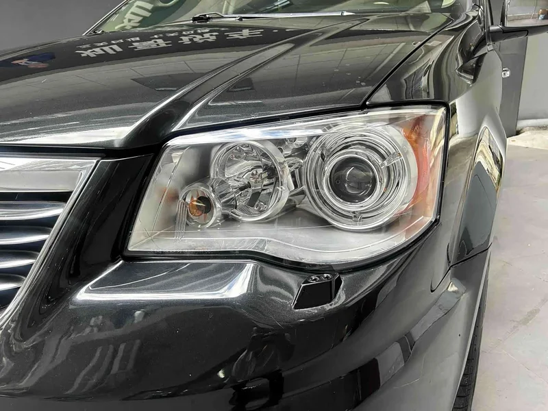 Jeep Grand Voyager (Imported) — фото 9
