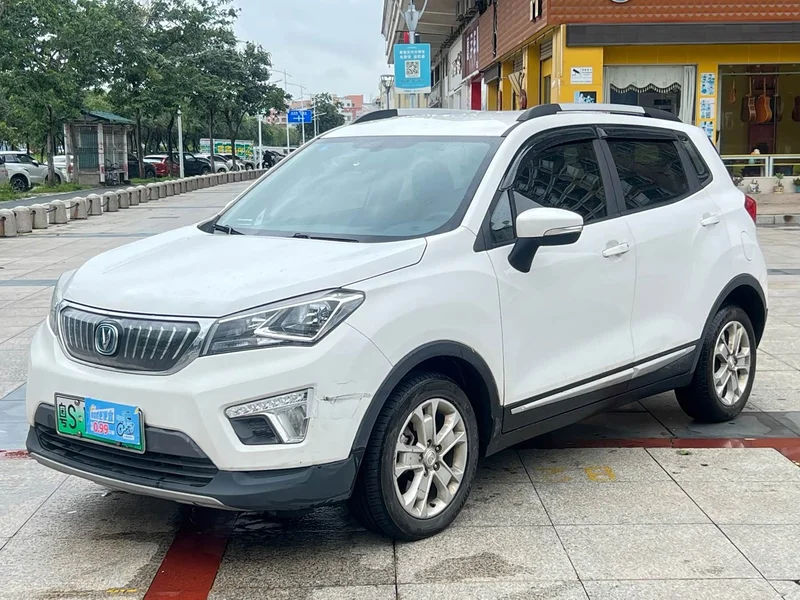 Changan CS15EV — фото 1