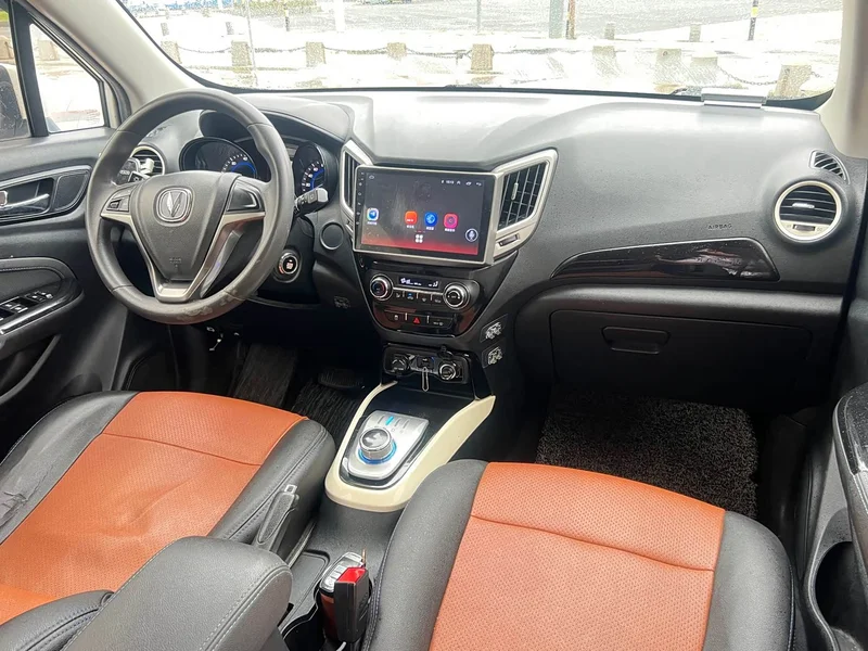 Changan CS15EV — фото 21