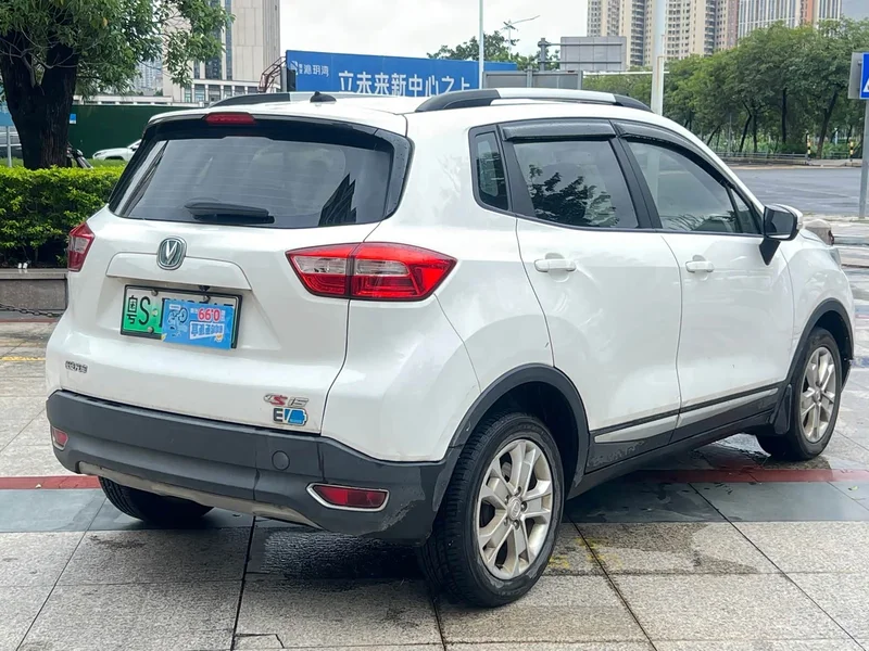 Changan CS15EV — фото 4