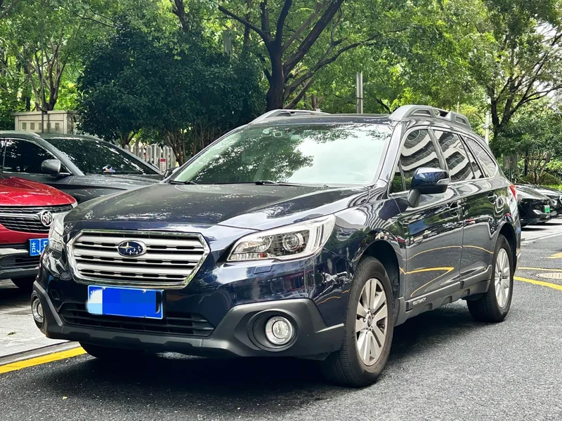 Subaru Outback — фото 1