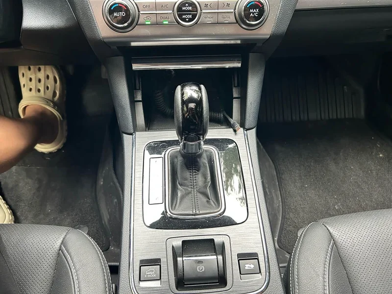 Subaru Outback — фото 12