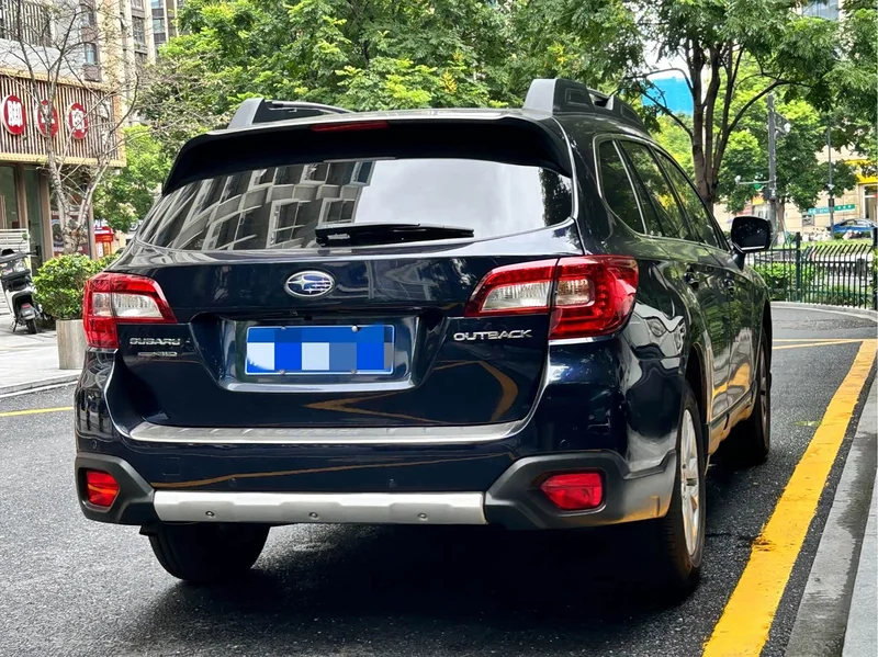 Subaru Outback — фото 4