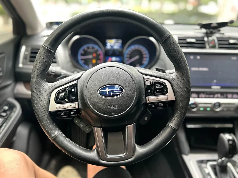 Subaru Outback — фото 10