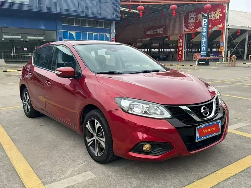 Nissan Tiida — фото 3