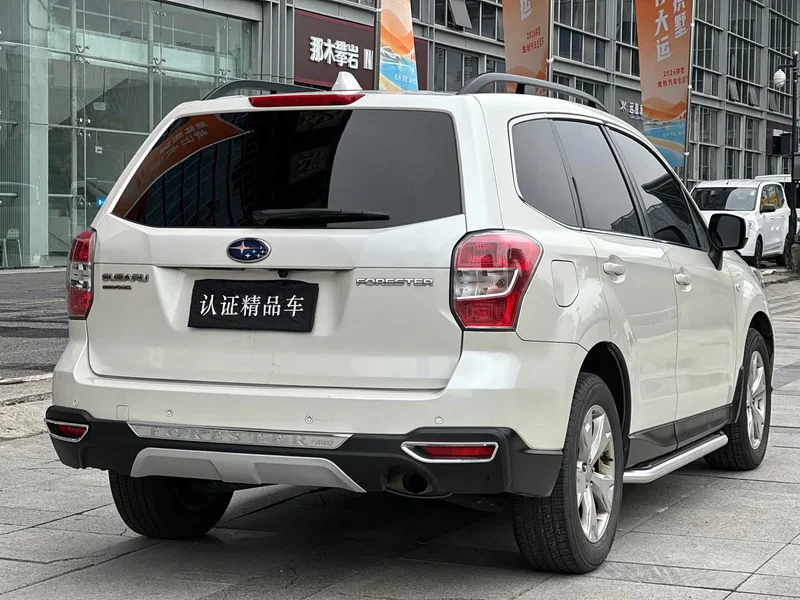Subaru Forester — фото 5