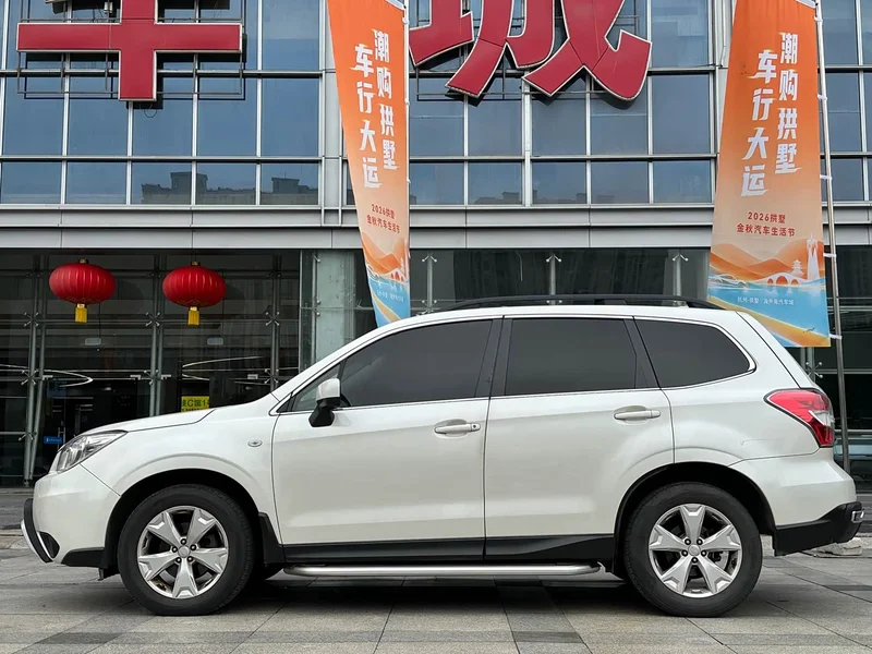 Subaru Forester — фото 8