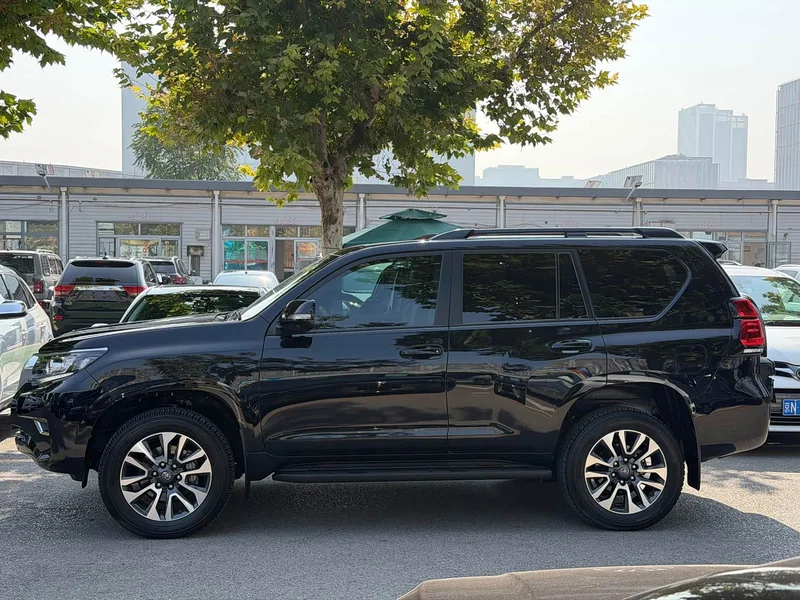 Toyota Prado (Imported) — фото 15