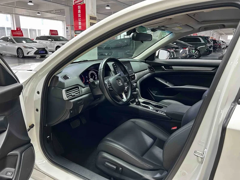 Honda Accord — фото 6
