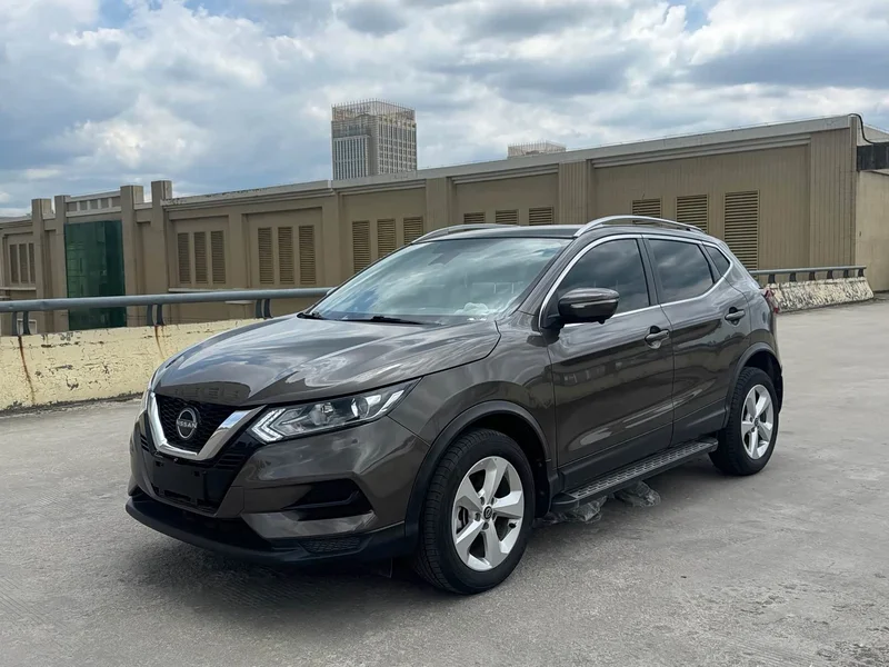 Nissan Qashqai — фото 1
