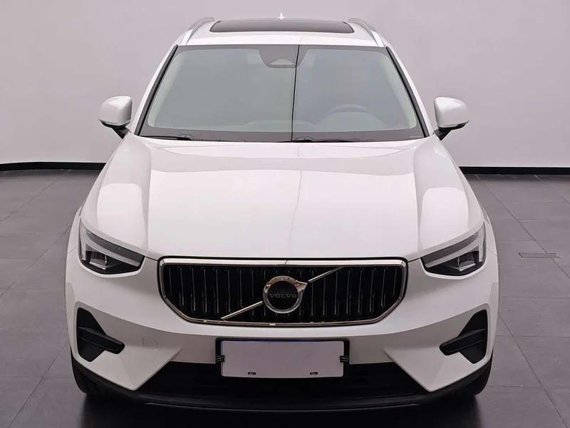 Volvo XC40 — фото 2