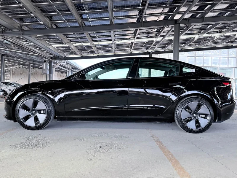 Tesla Model 3 — фото 4