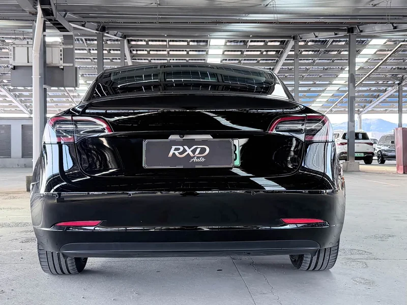 Tesla Model 3 — фото 5