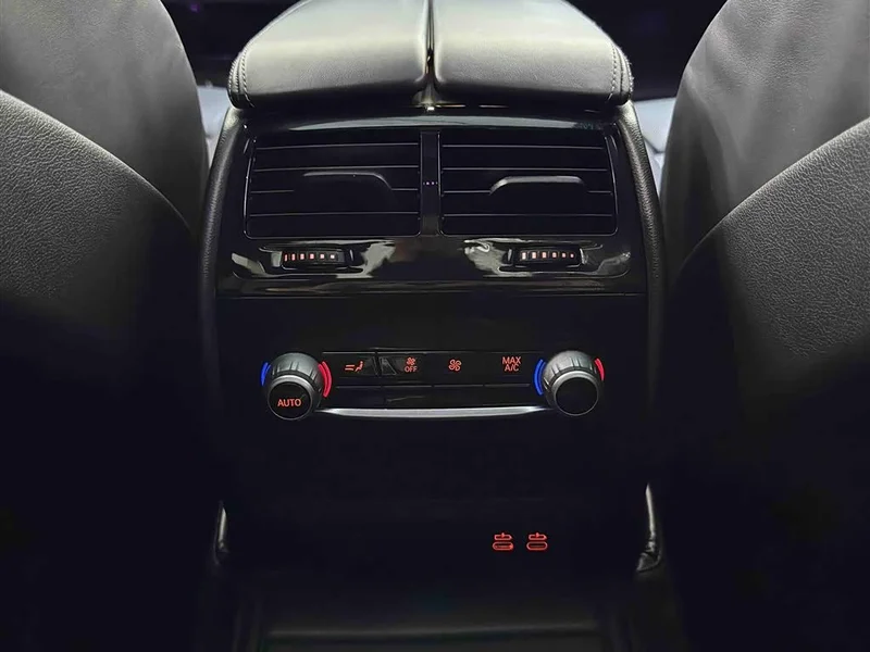 BMW 5-Series — фото 11
