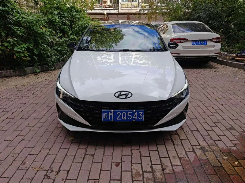 Hyundai Elantra — фото 2