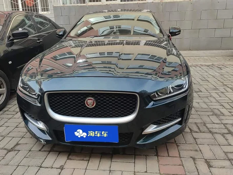 Jaguar XE — фото 2