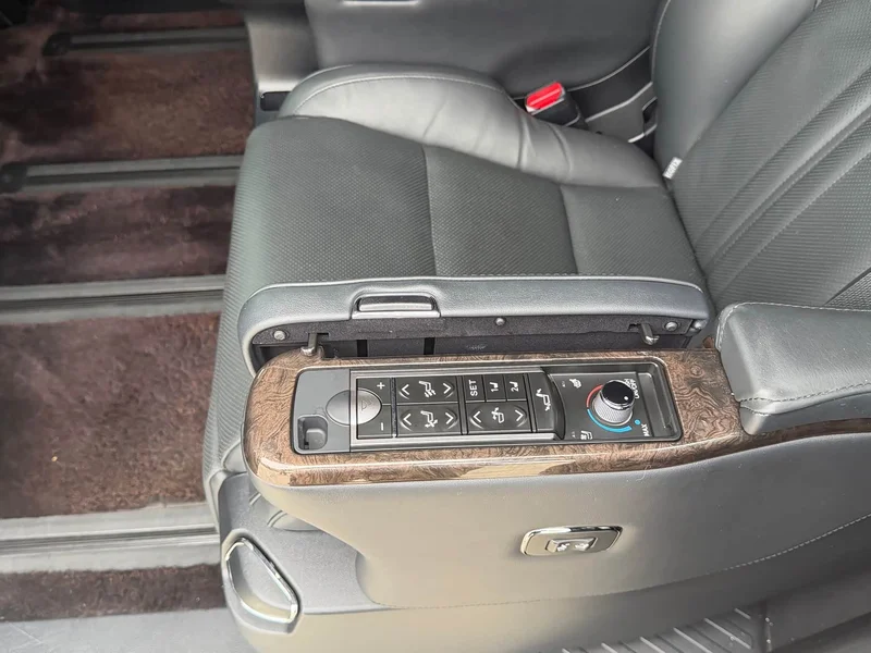 Toyota Alphard — фото 14