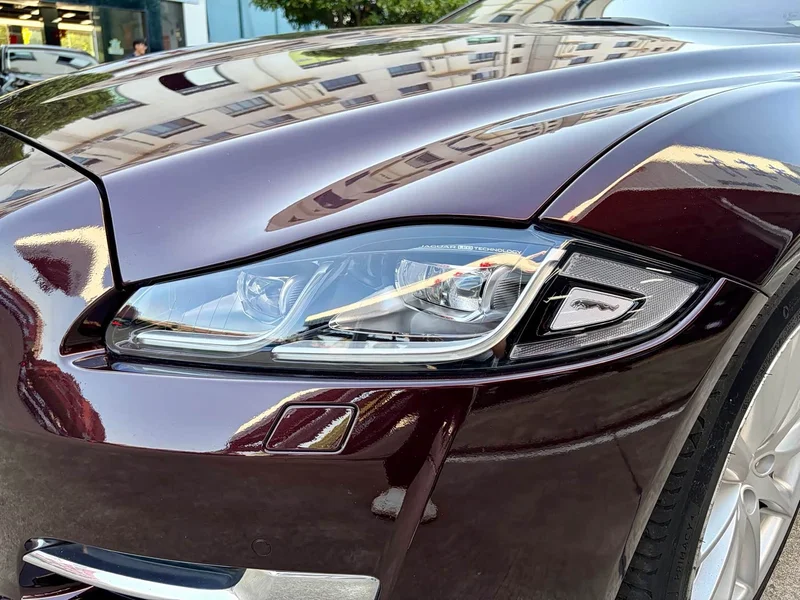 Jaguar XJ — фото 15