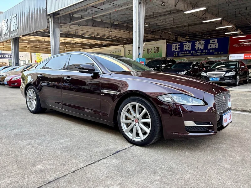 Jaguar XJ — фото 3