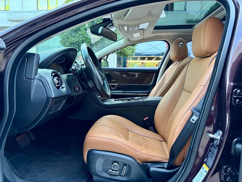 Jaguar XJ — фото 4