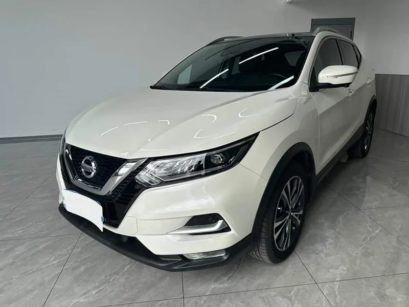 Nissan Qashqai — фото 1