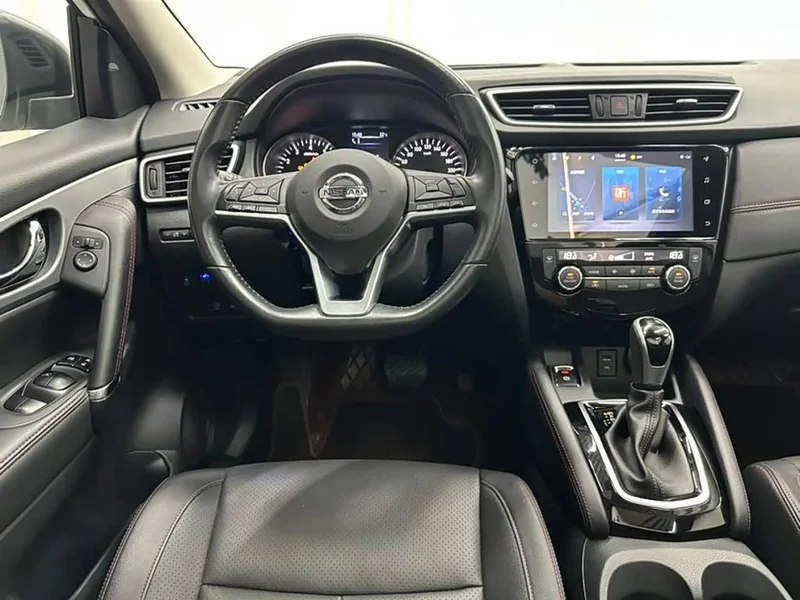 Nissan Qashqai — фото 12