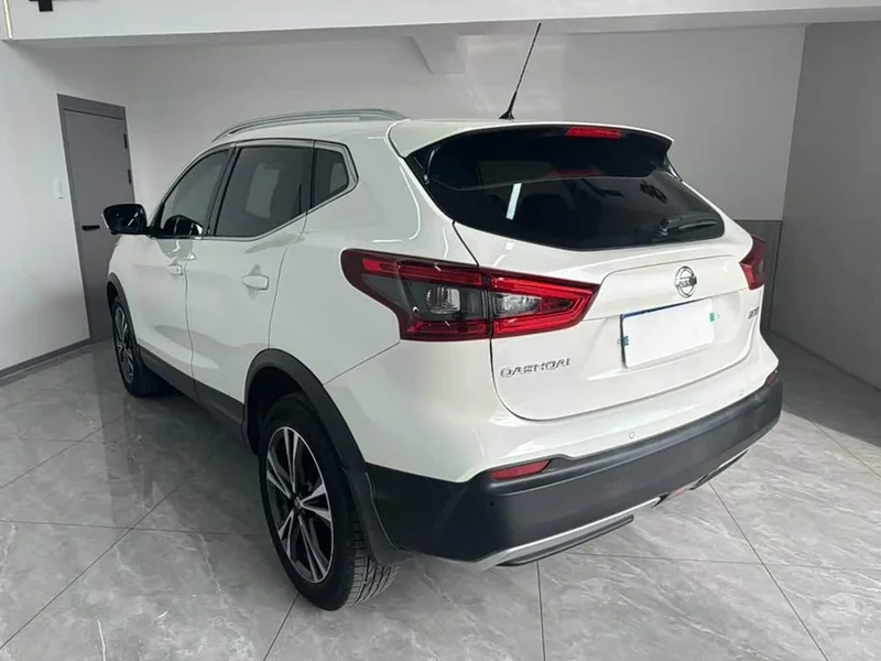 Nissan Qashqai — фото 4