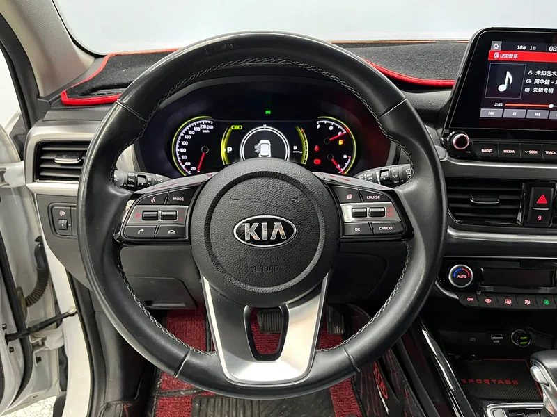 Kia Sportage — фото 8